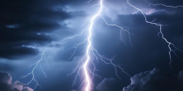 惊雷原创究竟是哪首歌？